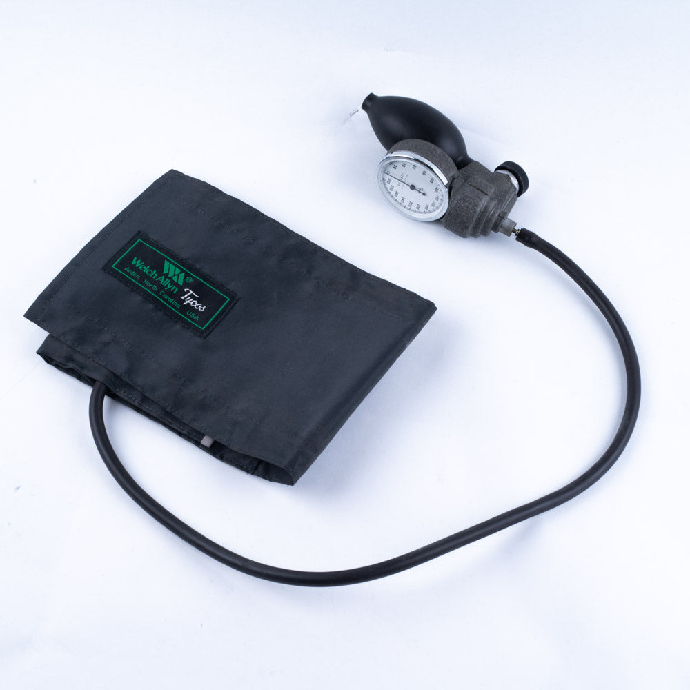 Welch Allyn Tycos - ADULT Sphygmomanometer Blood Pressure Cuff 41.7 cm Max Size