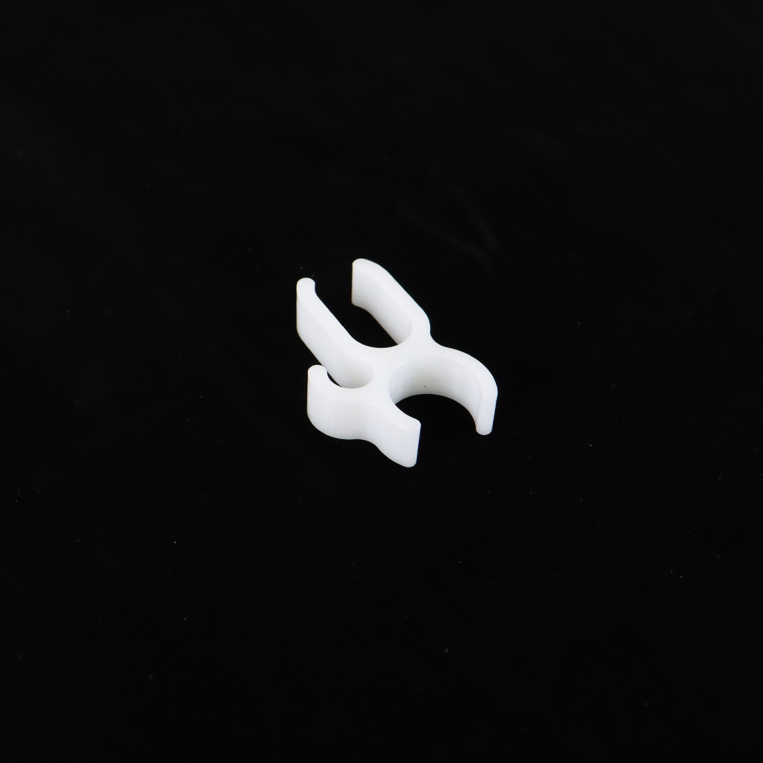 ConMed Buffalo Filter Tubing Clips Dual Tube Cable Holder White Plastic x5pcs