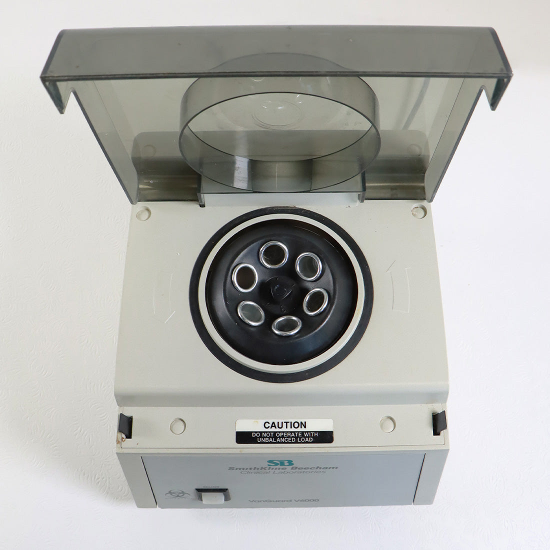SmithKline Beecham Clinical Laboratories Vanguard V6000 Centrifuge