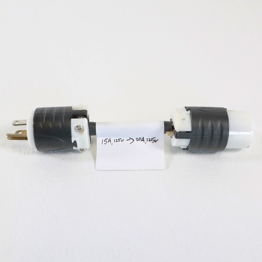 Pass & Seymour Legrand 15A 125V Converter 20A 125V Straight Blade Plug 3 Prong