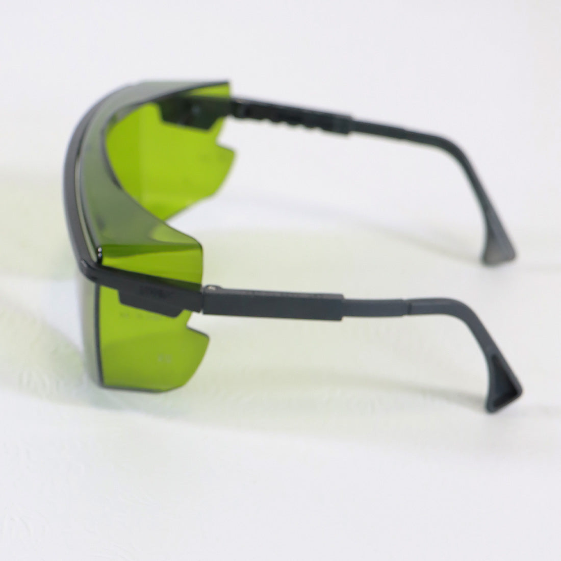 LaserVision Uvex PPE IPL Safety Glasses Green Lens Black Frame YAG CO2
