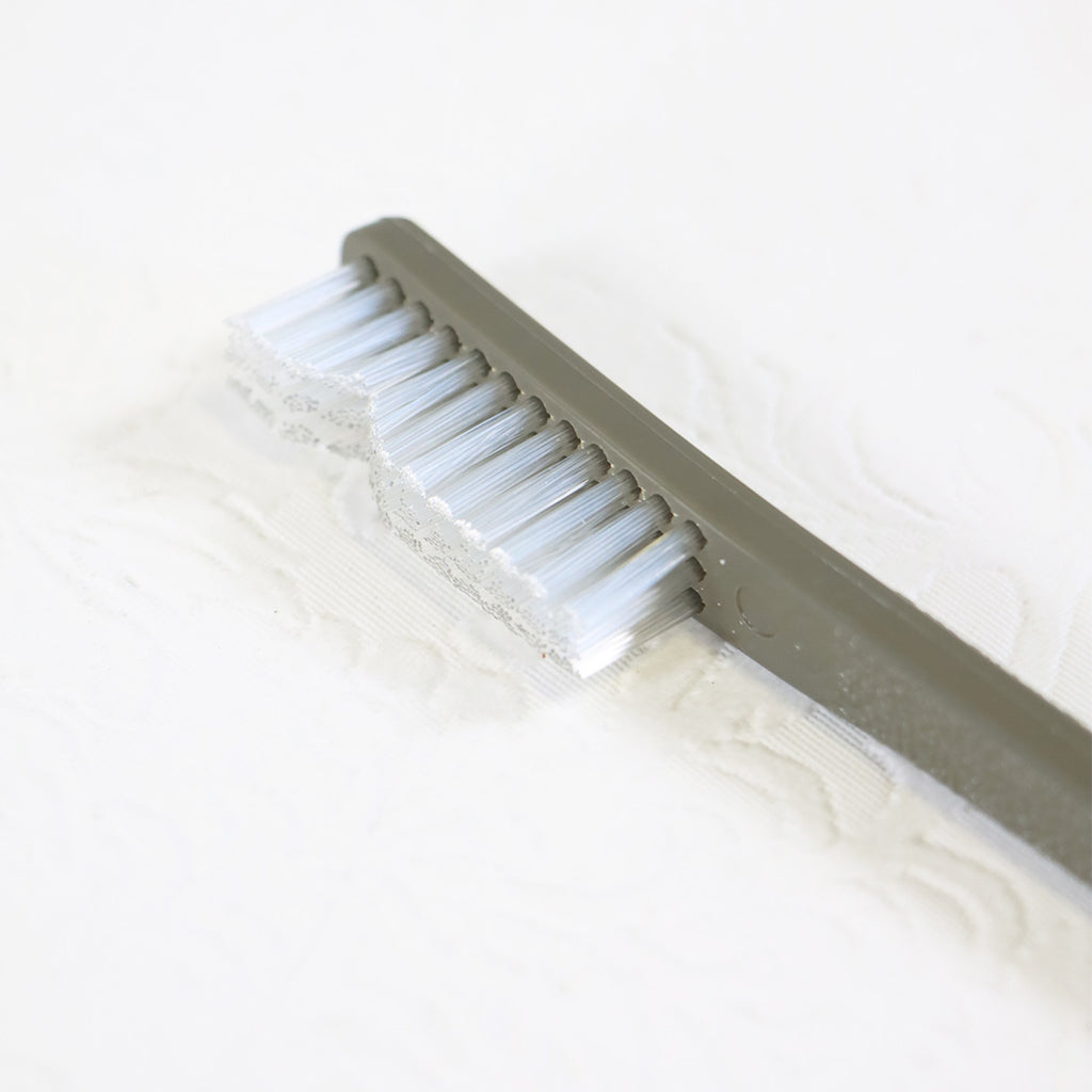 DEKA Spectrum Surgical Dual Nylon Bristle Cleaning Brush Instrument 3PK