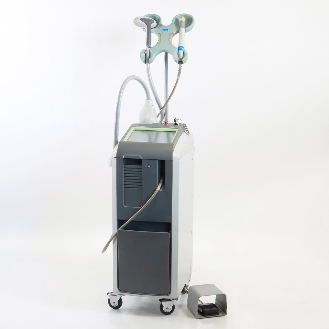 2007 Cutera Xeo Skin Resurfacing Nd: YAG Laser 1064nm Limelight US110XEO