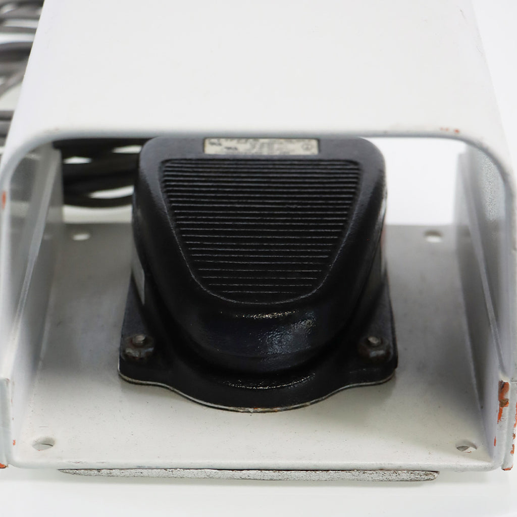 Laser FootSwitch Pedal Clipper 635-S Linemaster Enclosure 5 Pin Foot Switch 635S