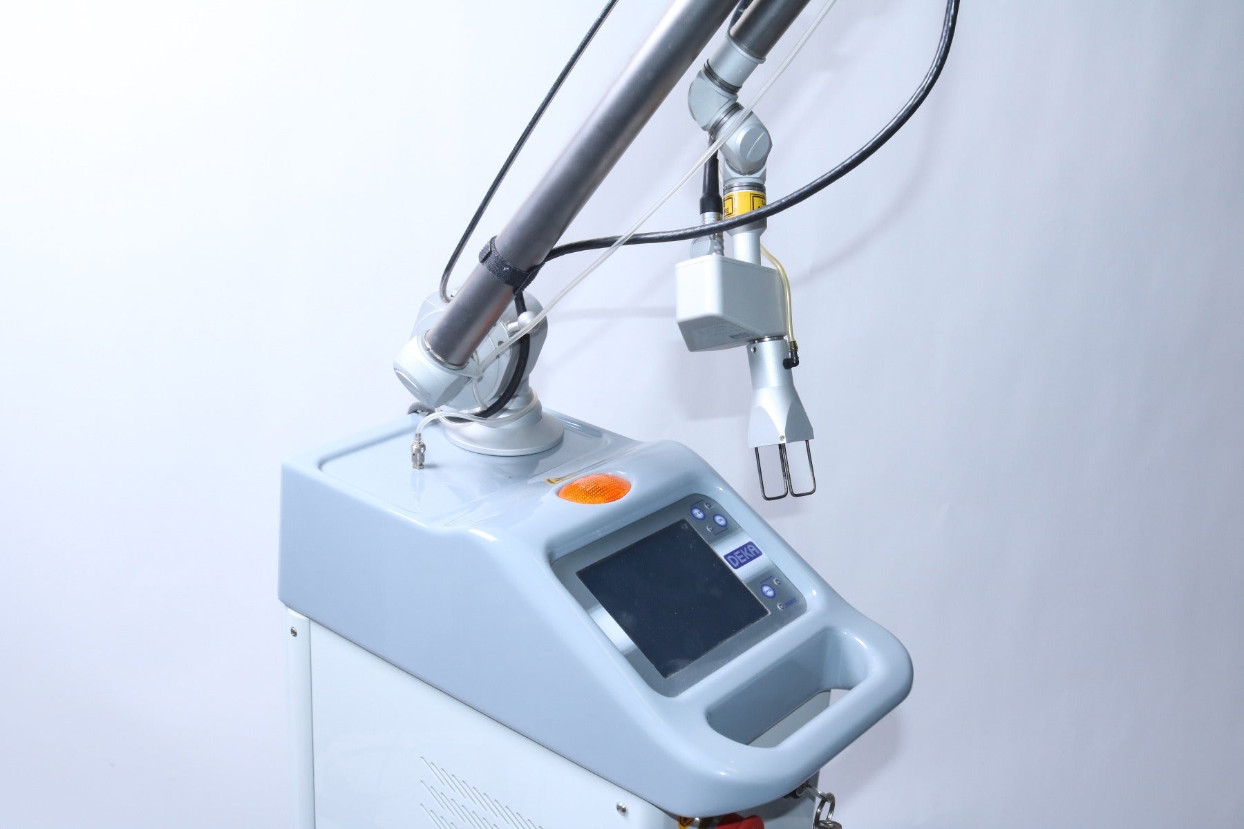 2008 Deka SmartXide CO2 Resurfacing Laser w/ Scanner NEW REGASSED TUBE