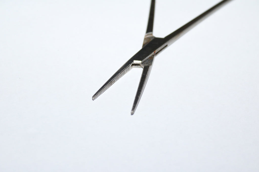 Tieman 105-1100 Stainless Steel Toothed Flat Locking Forceps Hemostats