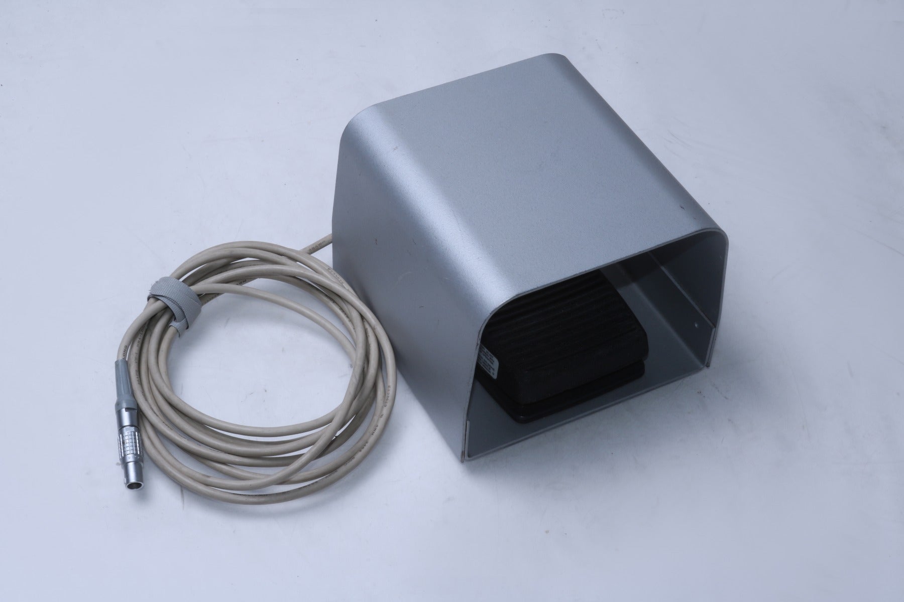 Cutera Xeo Laser IPL Foot Pedal Switch latest Version 4 Pin LEMO Connector