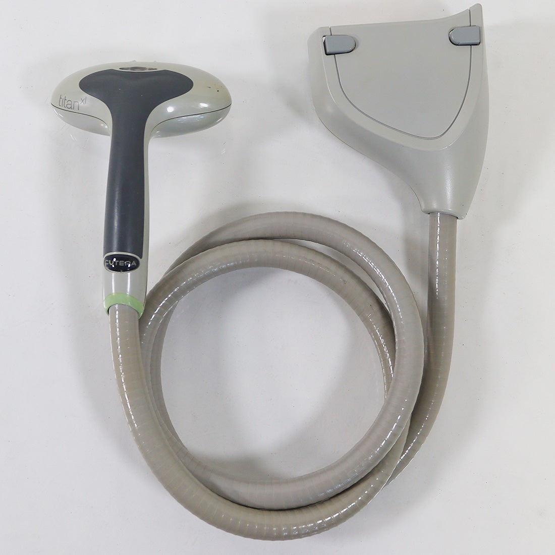 2005 Cutera Coolglide Xeo Laser Nd Yag 1064nm Skin Rejuvenation System US110XEO