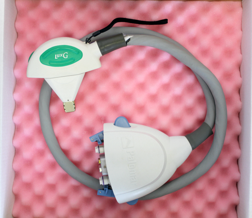 2005 Palomar StarLux 300 Laser w/LuxG & LuxRs Hair Removal Lesions