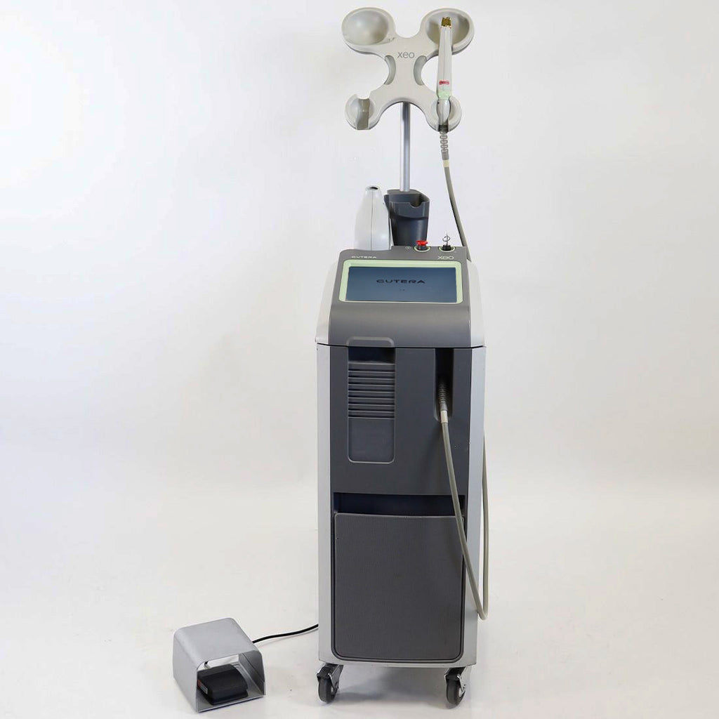 2007 Cutera Xeo Skin Resurfacing Nd: YAG Laser 1064nm Laser System US110XEO
