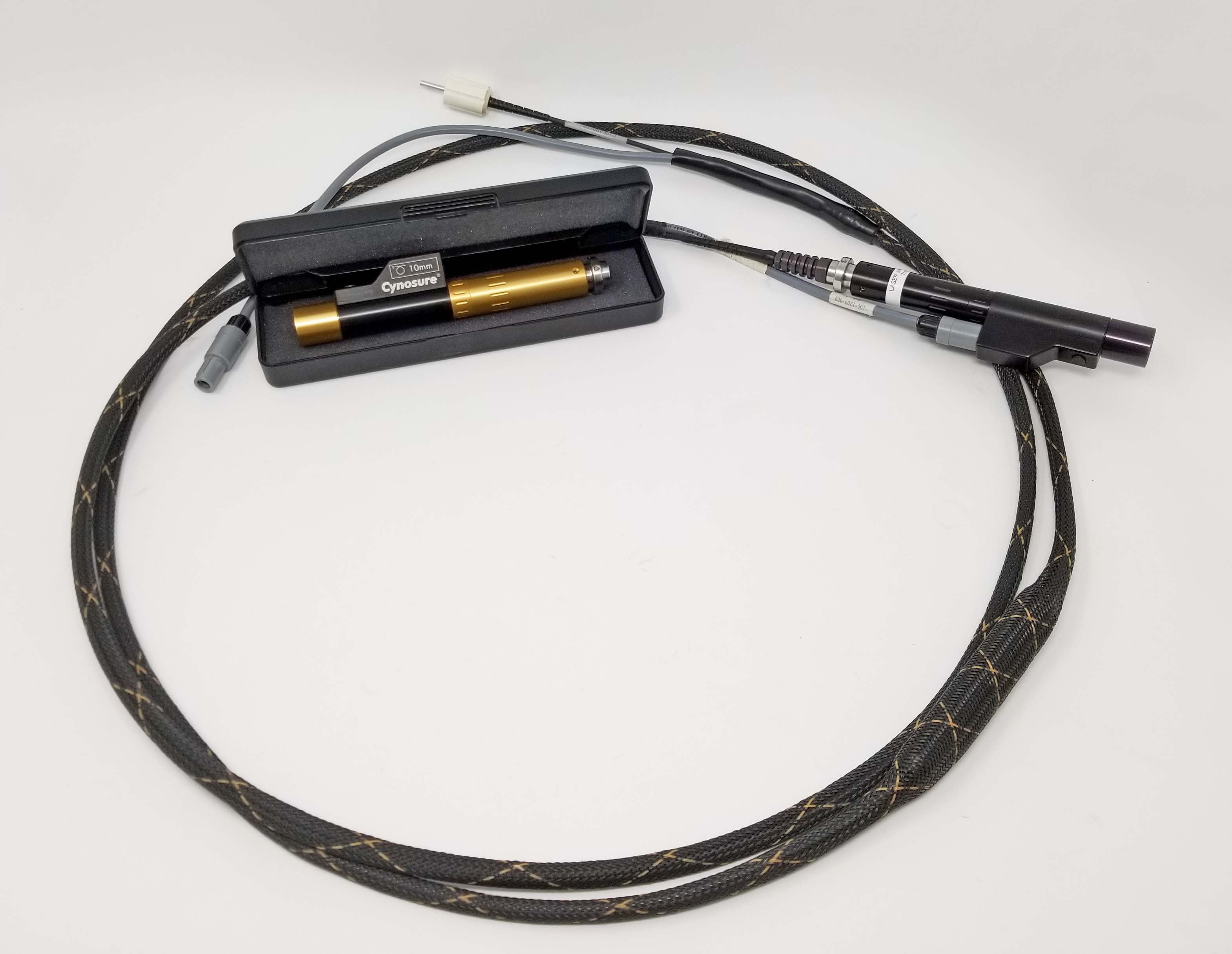 2000 Cynosure PhotoGenica V-Star Dye Vascular Therapeutic Laser System Fiber 10mm Tip