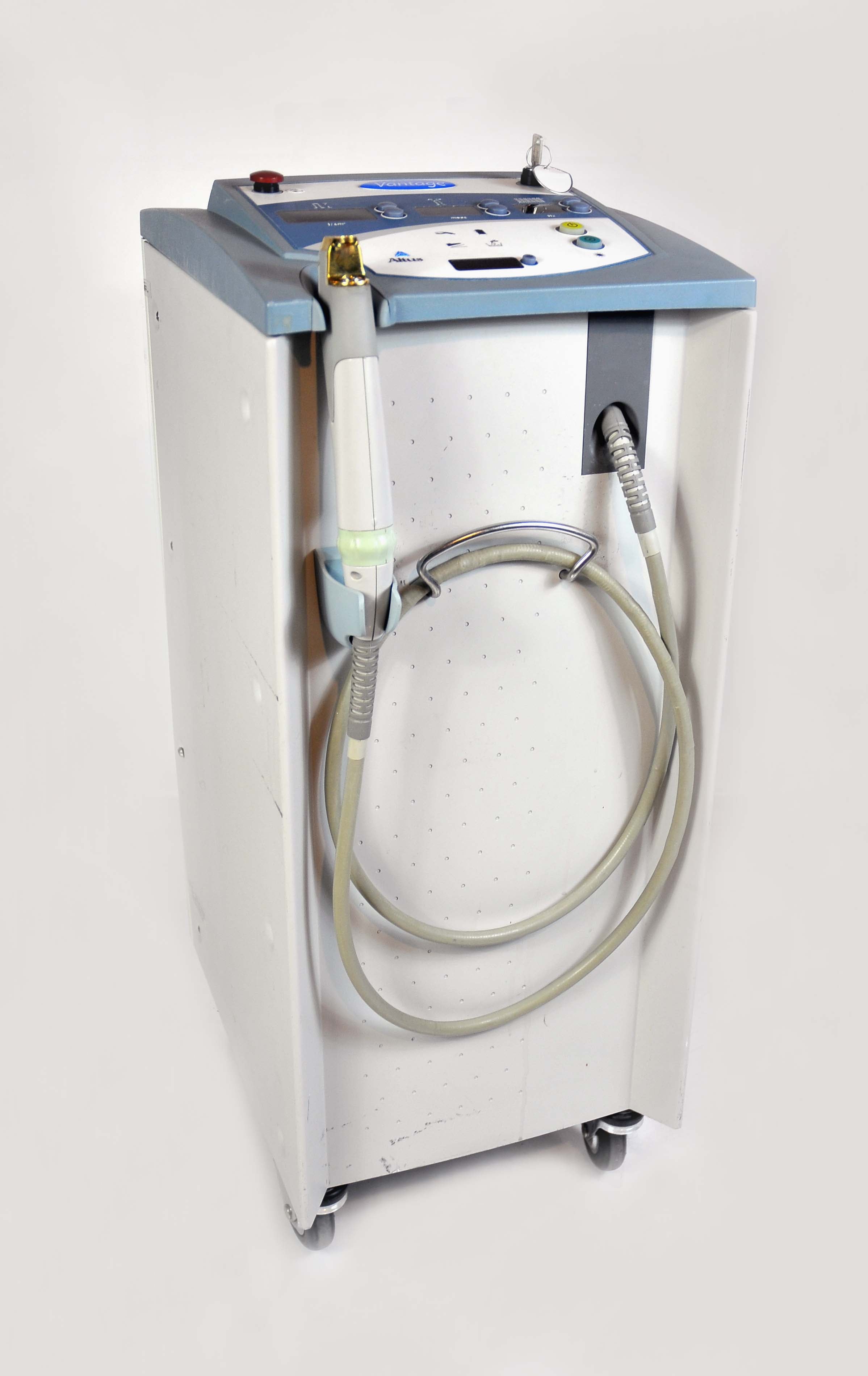 2004 Cutera VANTAGE 110 1064 Nd YAG Hair Removal Laser 3-5-7-10 mm Altus HR