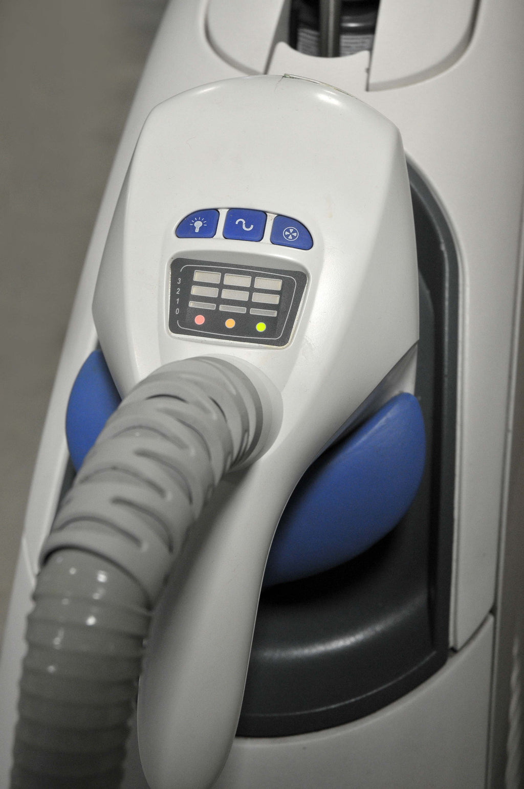 2005 SYNERON VelaSmooth Infrared RF Laser Body Shaping Cellulite Vela Smooth