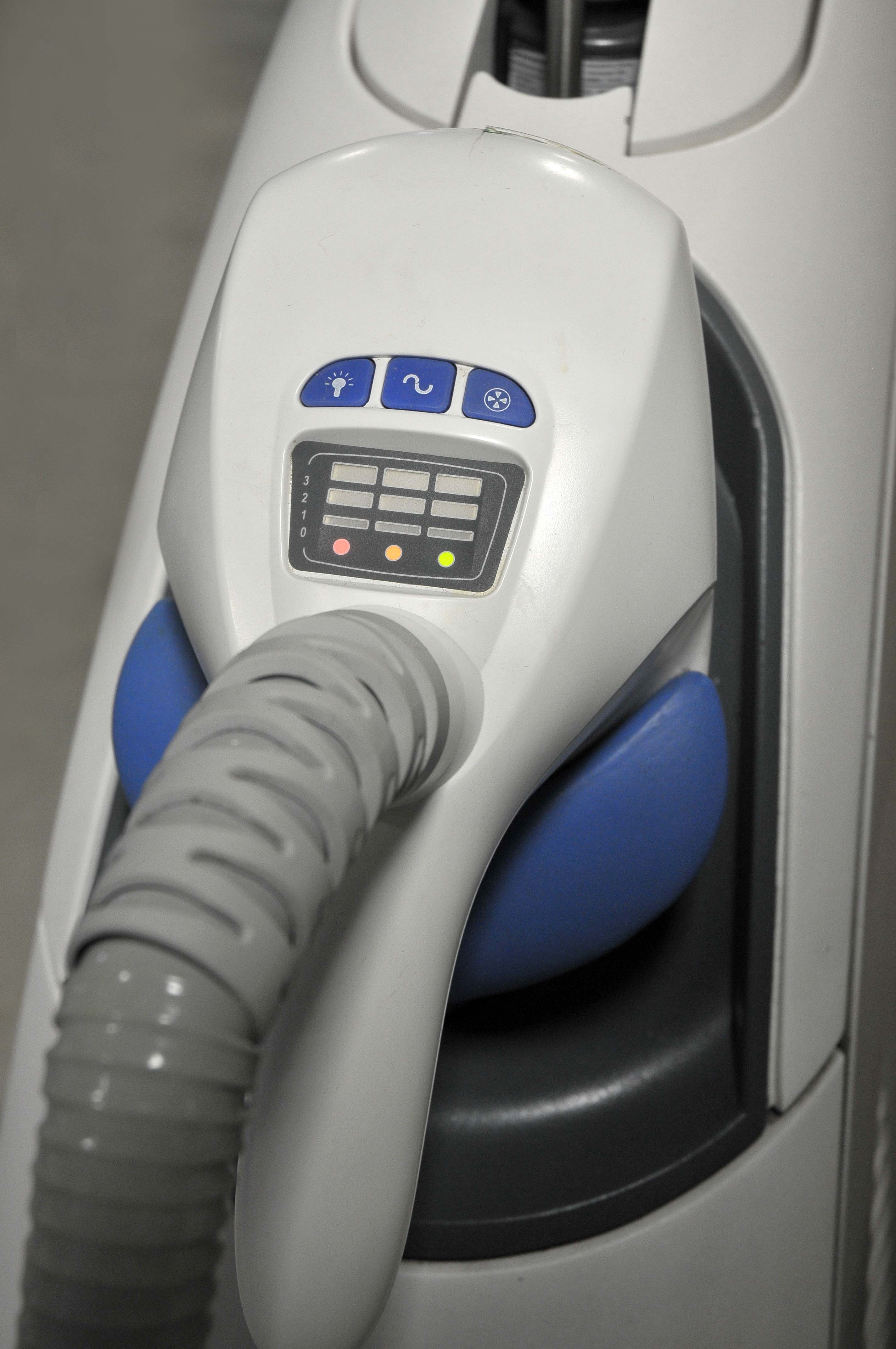 2005 SYNERON VelaSmooth Infrared RF Laser Body Shaping Cellulite Vela Smooth