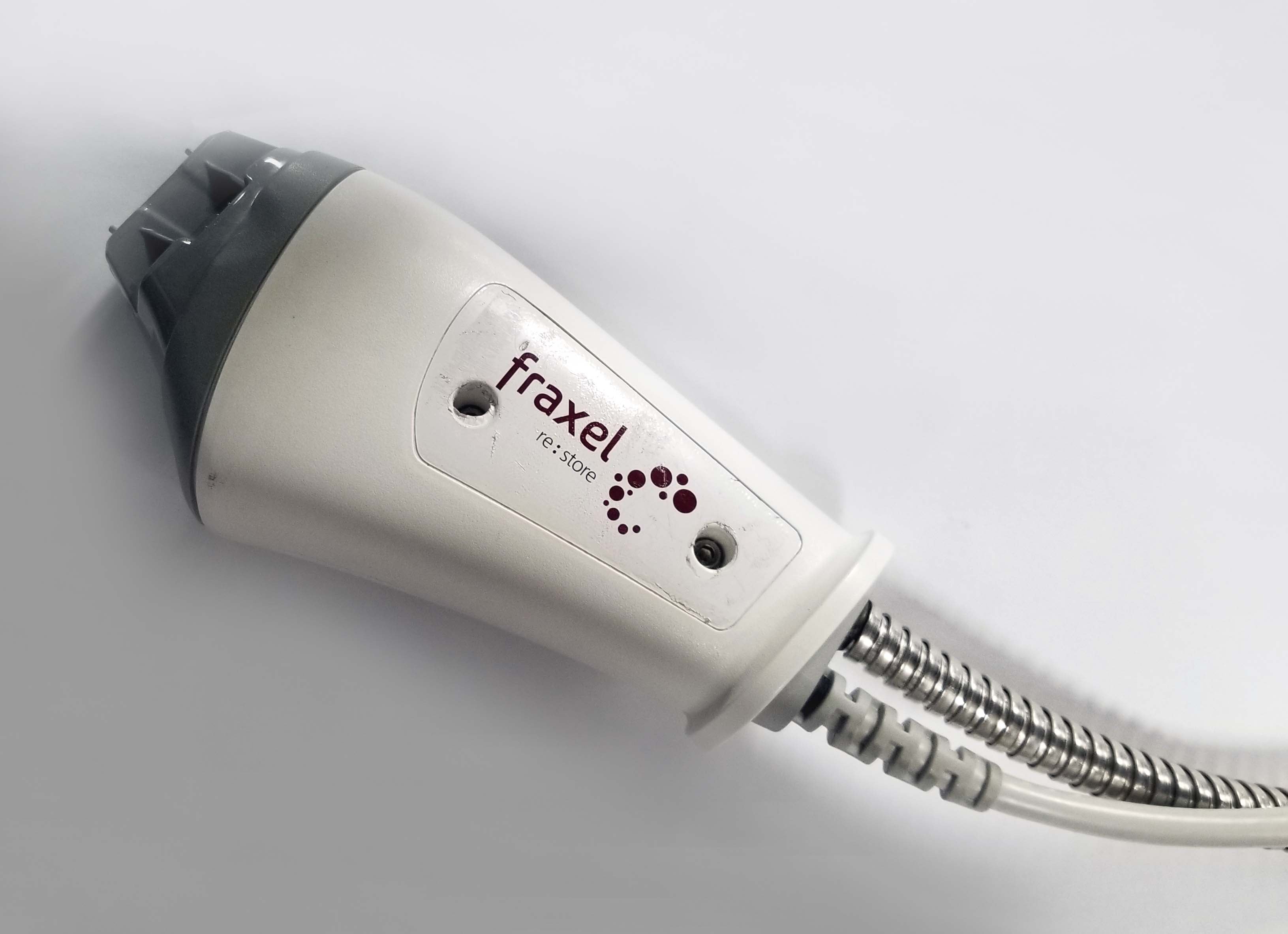 2009 Reliant FRAXEL SR1500 Laser System Ablative Skin Rejuvenation