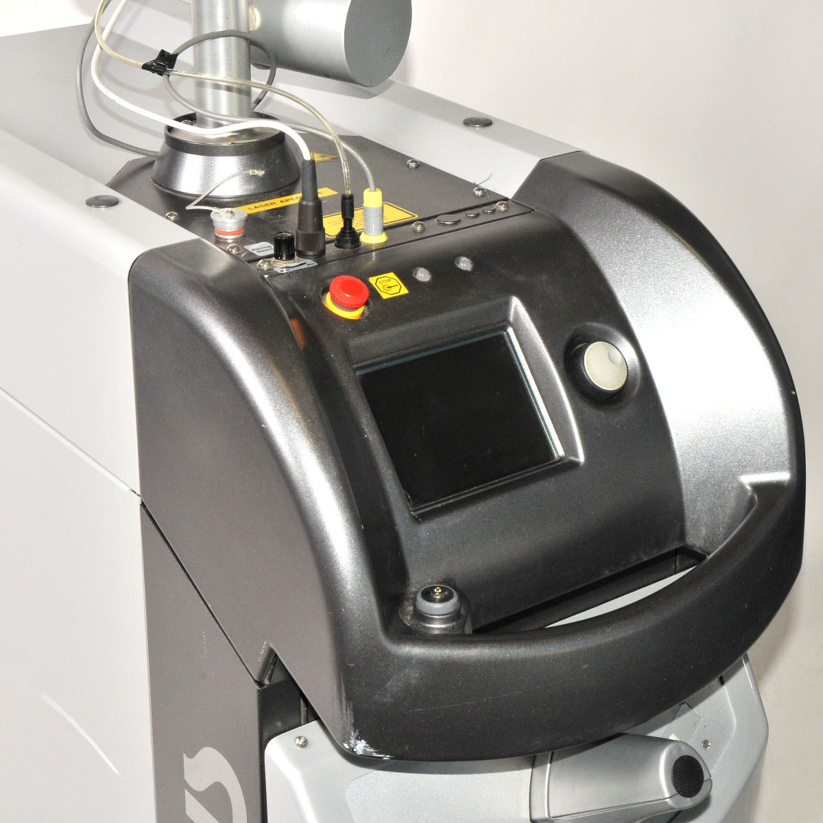 2011 Quanta Q-Plus T Tattoo Removal 1064 532 694 Laser Q-Switched Ruby + Nd:YAG