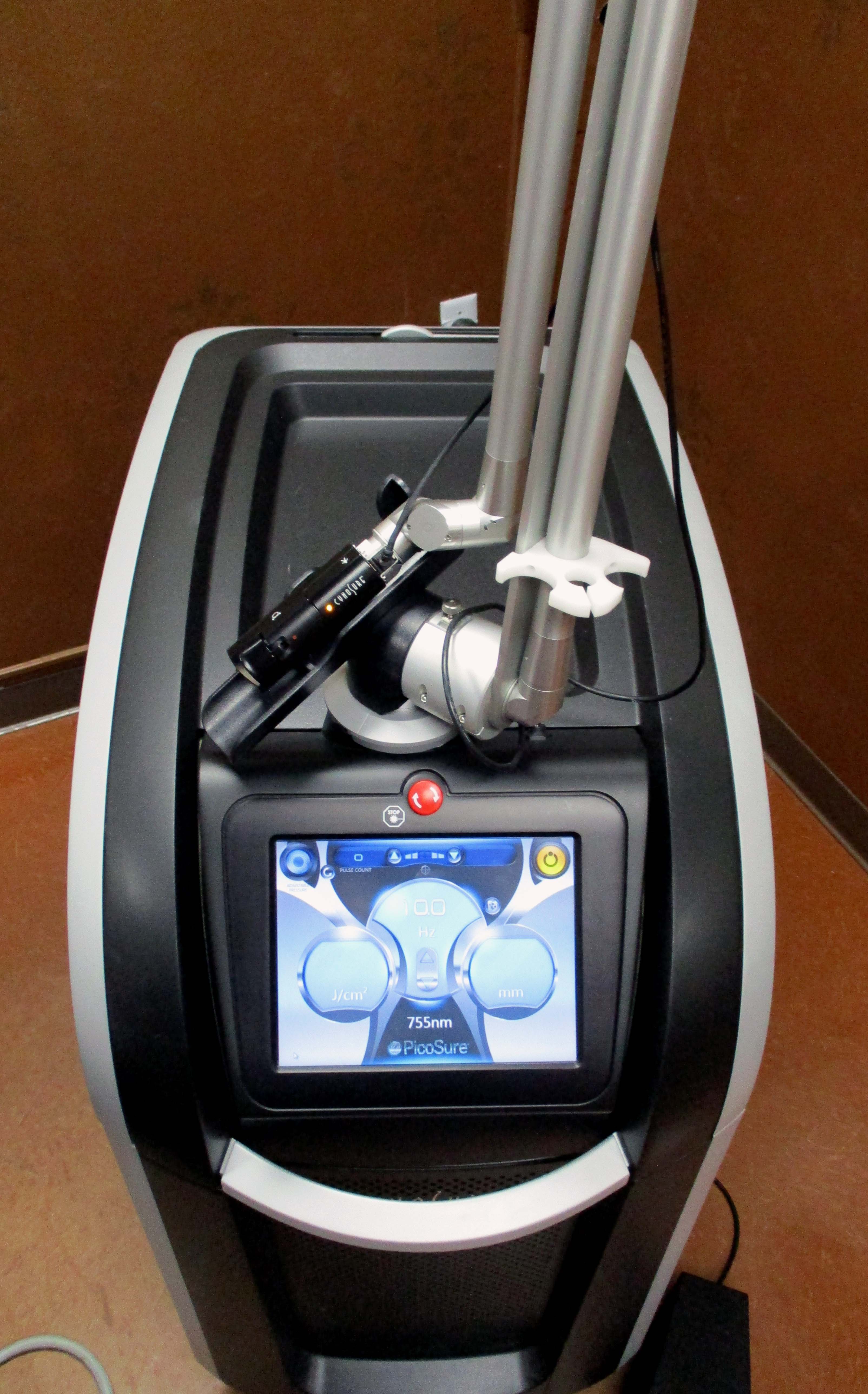 2013 Cynosure Picosure Laser 532 755 1064 nm Lesions Acne Scar Tattoo Removal