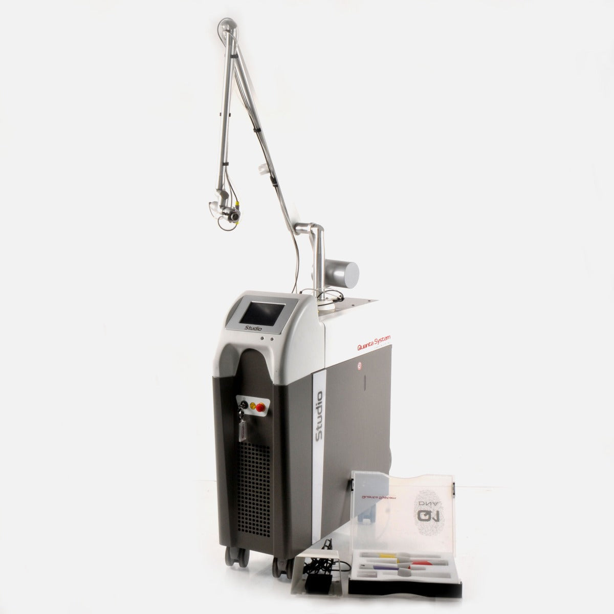 2015 Quanta System STUDIO Q-Switched Laser Tattoo Removal Q Switch 532 1064 nm