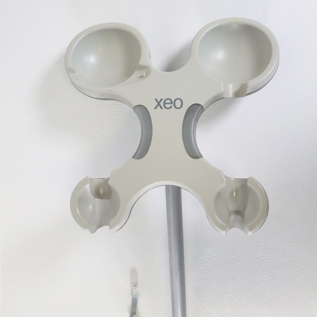 Cutera Xeo Laser Nd YAG LimeLight Titan Handpiece Dock Mast Tree Stand