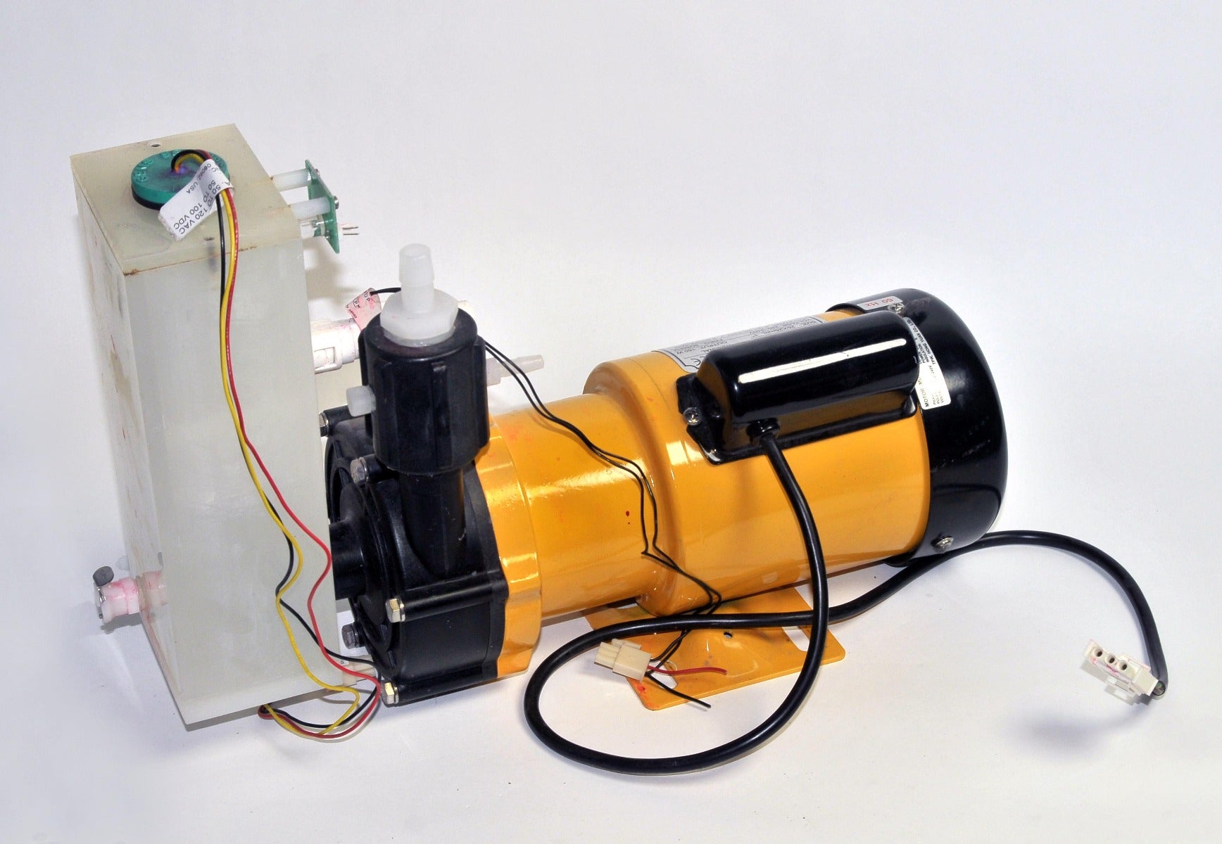 Cynosure Cynergy Laser Water Pump Tank Assembly Pan World NH-200PS-Z 220V PARTS