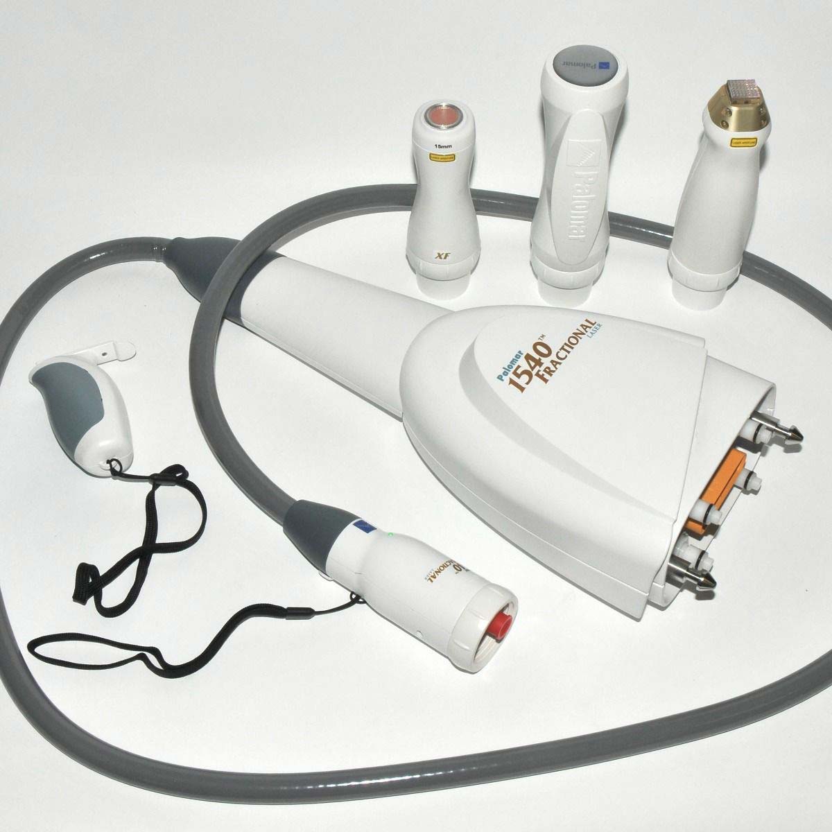2015 Cynosure Icon IPL Laser Hair Removal Skin Resurfacing Laser System w/ 4 HPs