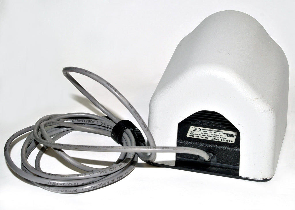Aquiline Linemaster Fraxel Laser FootSwitch Pedal 971-SWM Foot Switch Enclosed