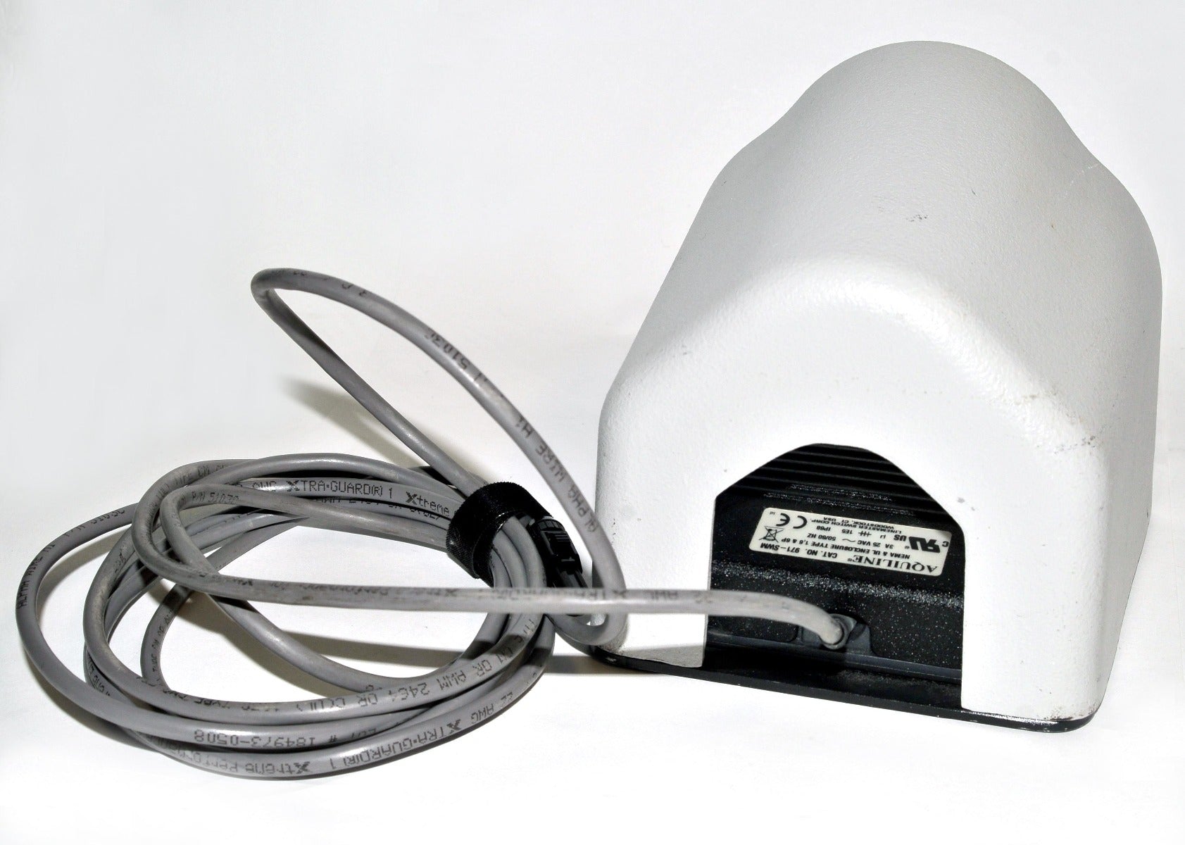 Aquiline Linemaster Fraxel Laser FootSwitch Pedal 971-SWM Foot Switch Enclosed