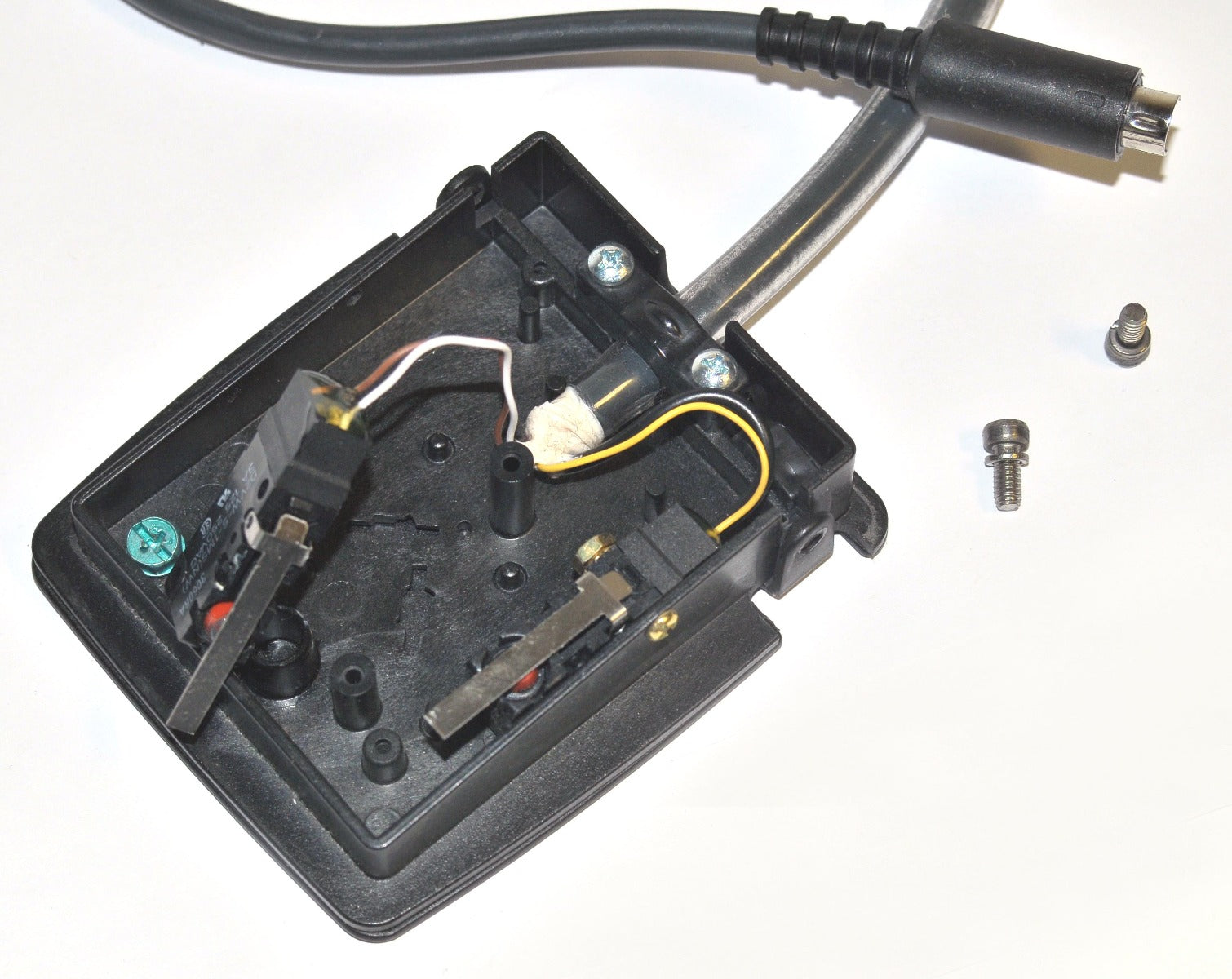 Cutera Xeo IPL Laser FootSwitch Pedal 4 Pin Connector 974-SWM Foot Switch PARTS