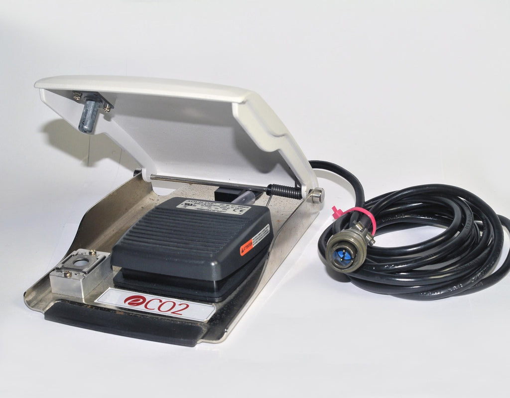Lutronic Infini eC02 RadioFrequency RF FootSwitch Pedal 971-SWN0210 2 Pin Parts As-Is