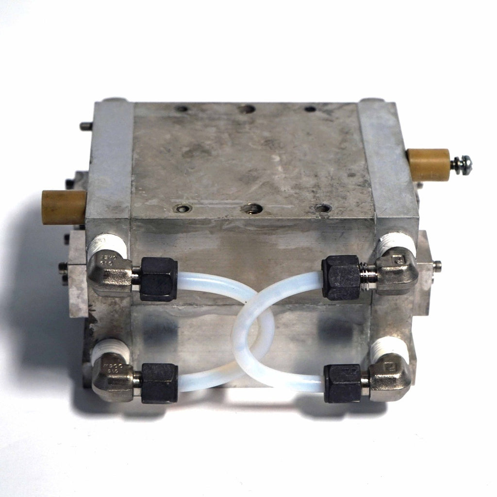 Cynosure Apogee Laser Pump Chamber YAG 100-7001-950 PARTS