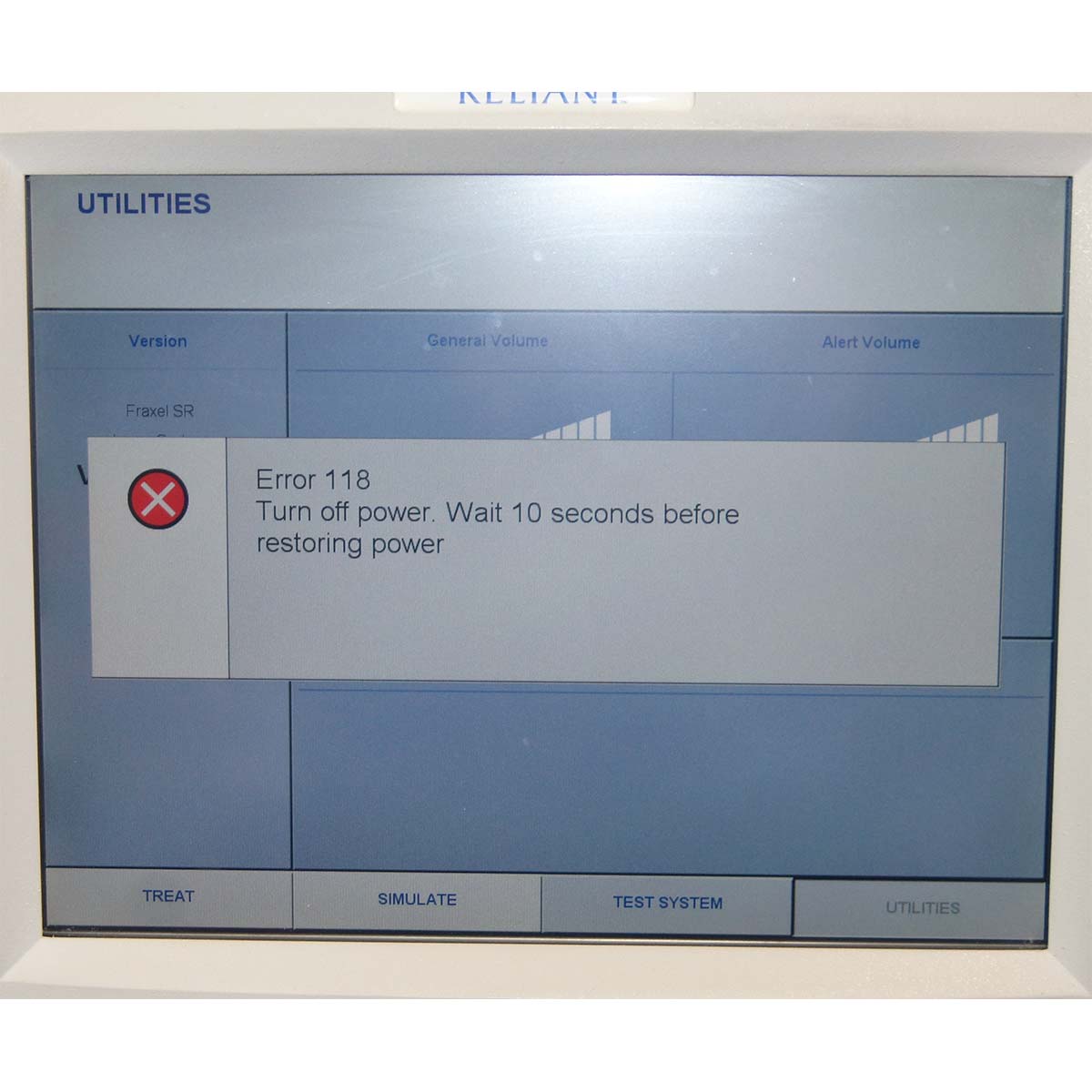 2008 Fraxel SR 1500 Reliant Fractional Laser 1550nm System with Cart Skin Repair