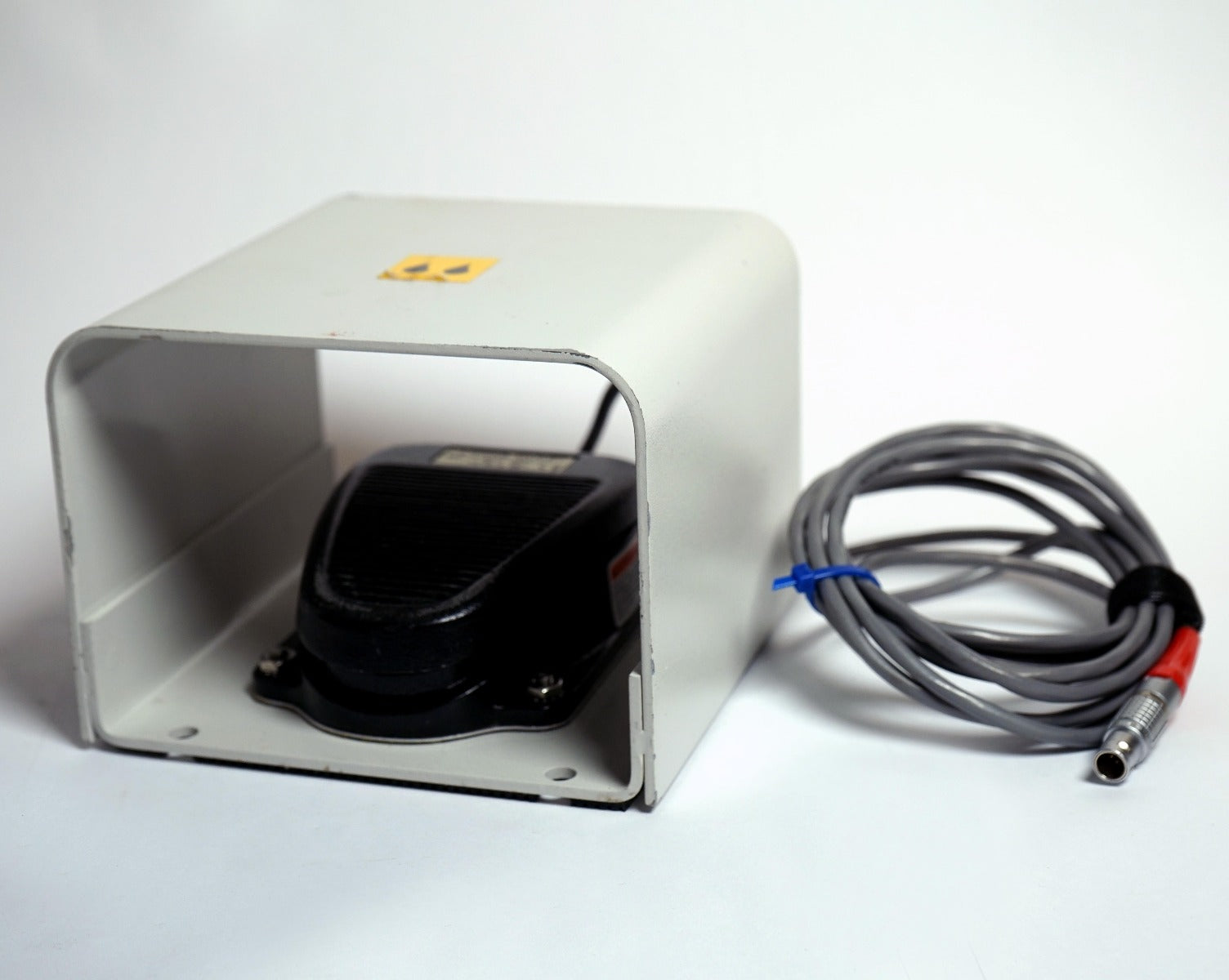 Linemaster Clipper Laser 5 Pin Electric FootSwitch Pedal 635-S Foot Switch