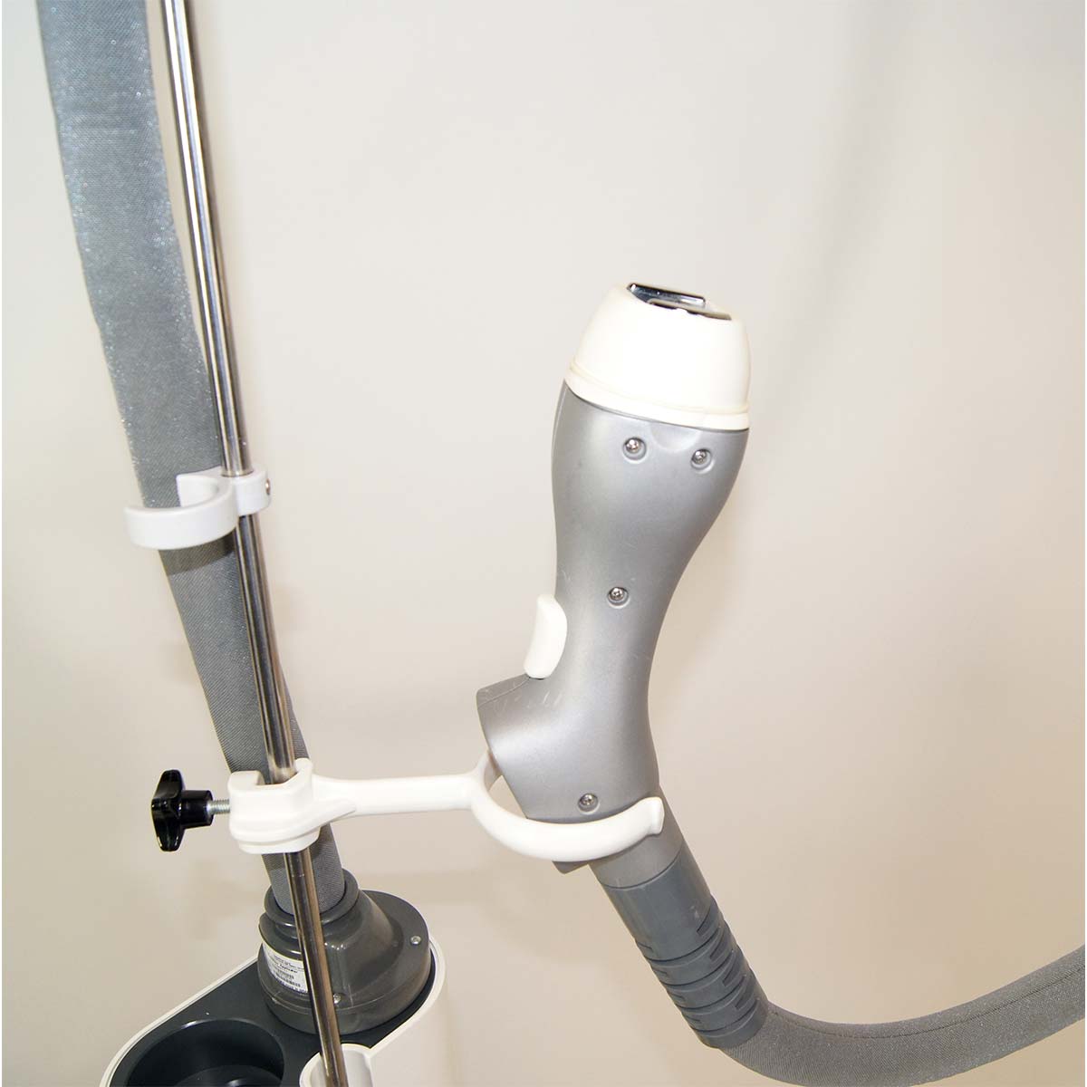 Syneron VelaShape FG00121 System with Dual Connector Adapter Vcontour Handpiece
