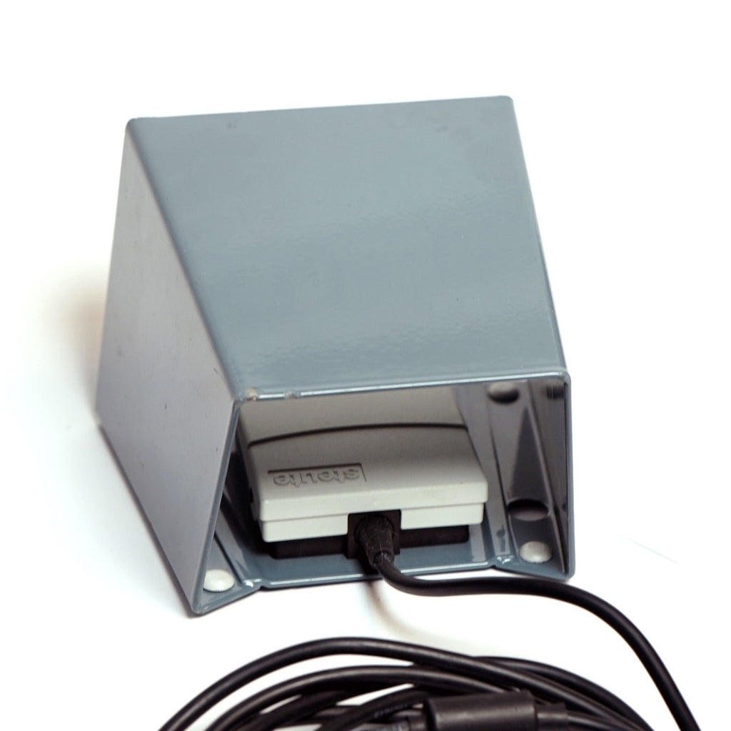 Steute DEKA Laser Footswitch Pedal Foot Switch MKFS 2S-MED SH11 1188042 4-Pin