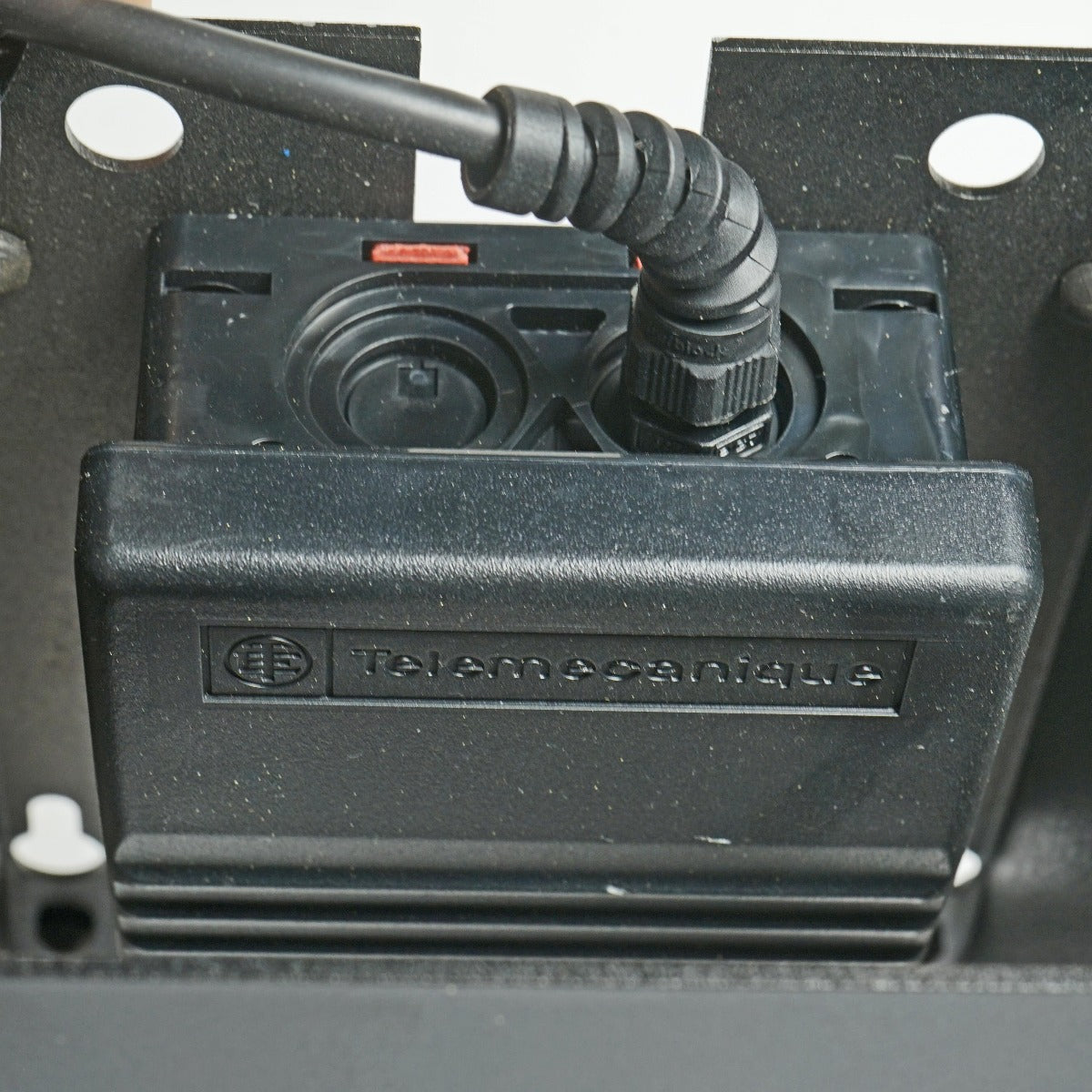 Telemecanique 5-Pin Laser Foot Switch Pedal Electrical 60947-5-1 XPE M110