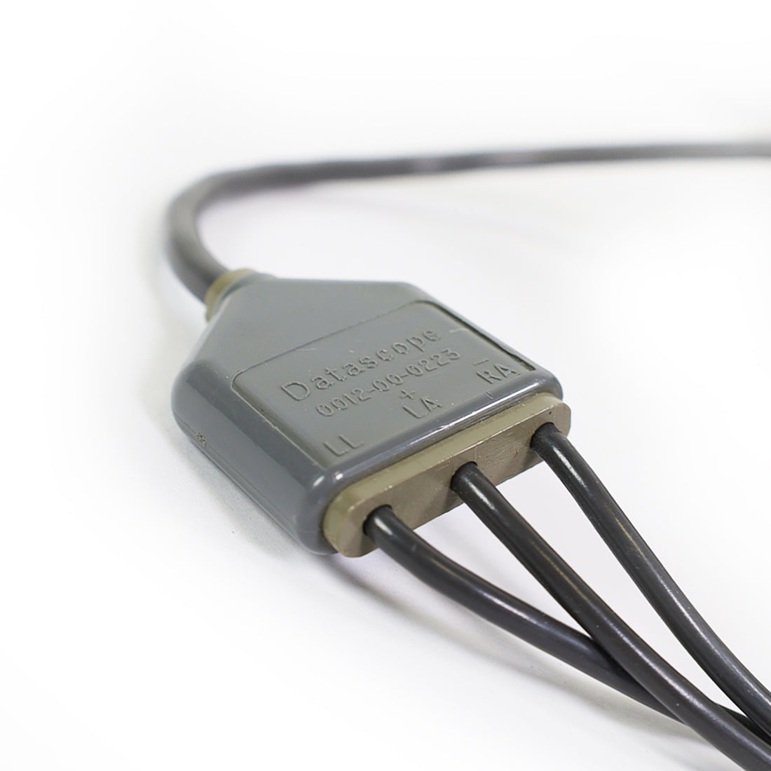 Datascope Criticare 90° 6-Pin ECG Cable with 3 SNAP Head Leads 0012-00-0223