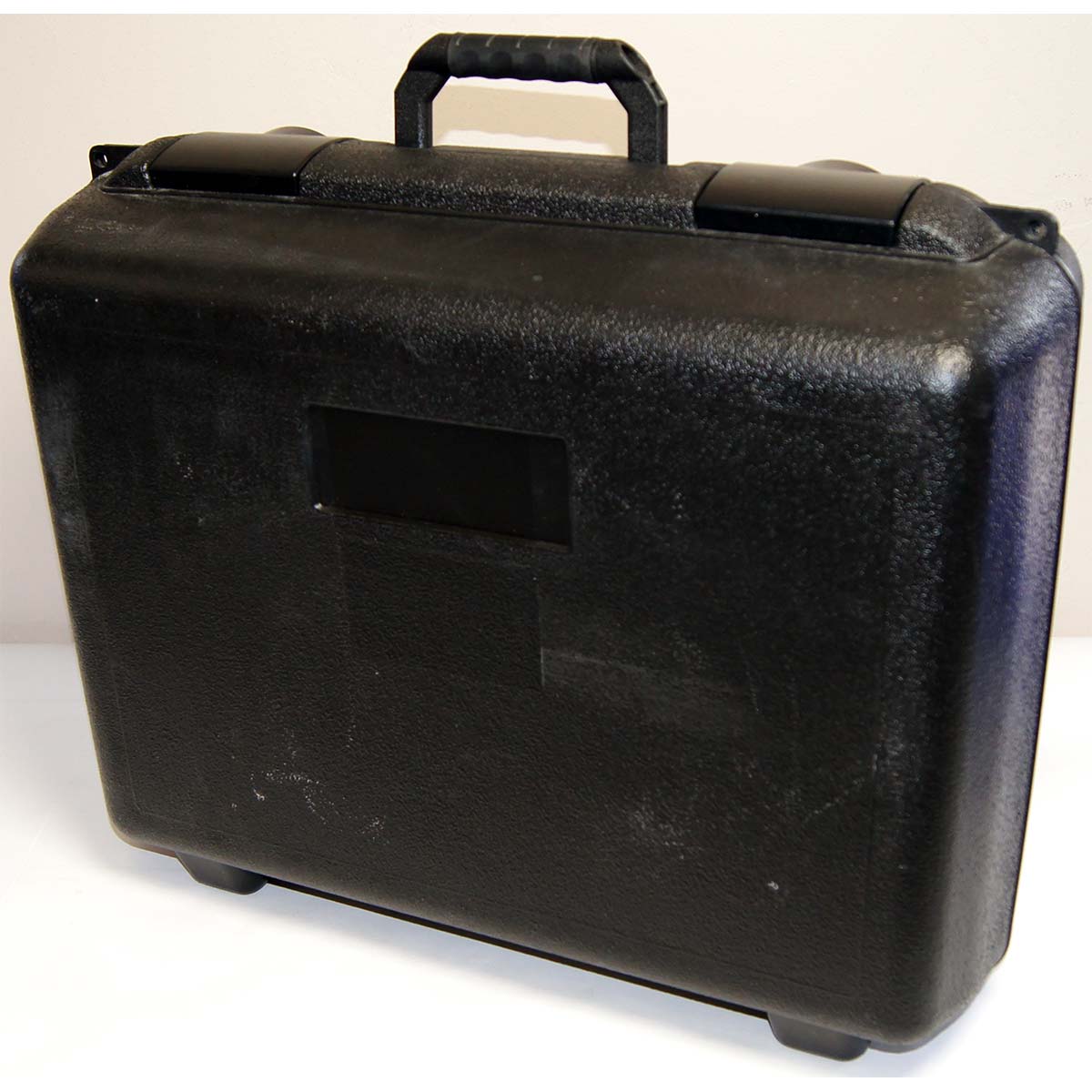 Black Hardshell Plastic Case Trunk 21in x 16in x 9in Snap Tight Latches