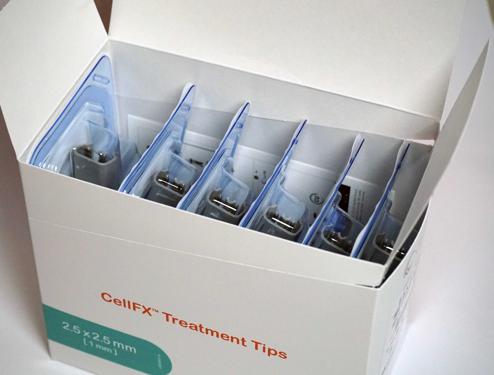 Pulse Biosciences CellFX 2.5x2.5mm Handpiece Treatment Tips CTT0251 Exp8/24 x6Pc