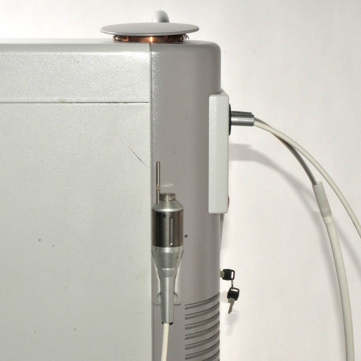 Fotona Dualis VP Fidelis Nd:YAG 1064nm (R30-032) and R23-Ti-001 Handpieces