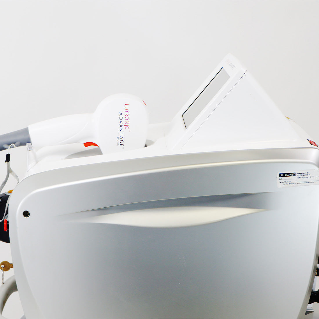 2014 Lutronic Advantage Diode Laser Hair Removal Reduction w/D3-800 Handpiece