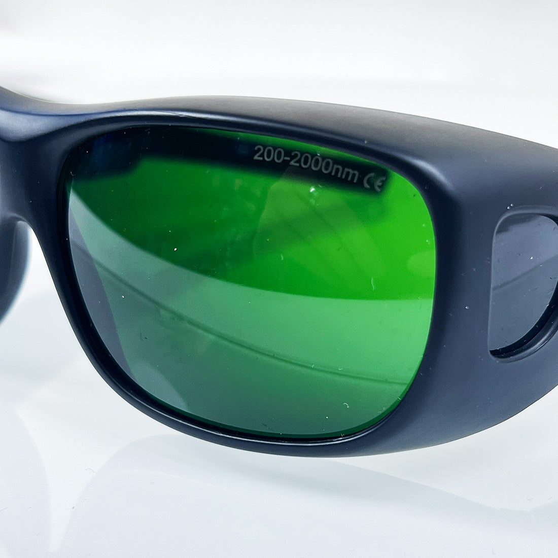 CARLANY Green Safety Glasses IPL Laser Operator Eyewear 200-2000nm Pulsed Light