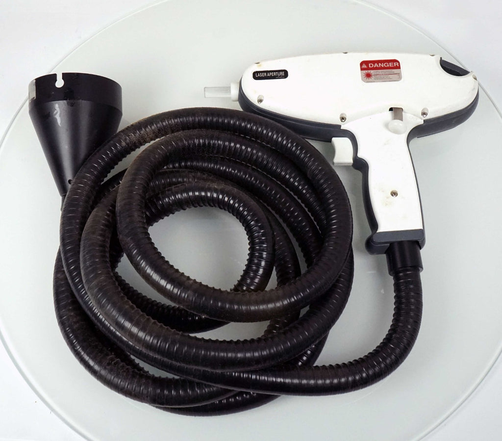 2002 Lumenis Quantum Laser Nd YAG 1064 nm 113227 Handpiece SA2050005-A w/Case