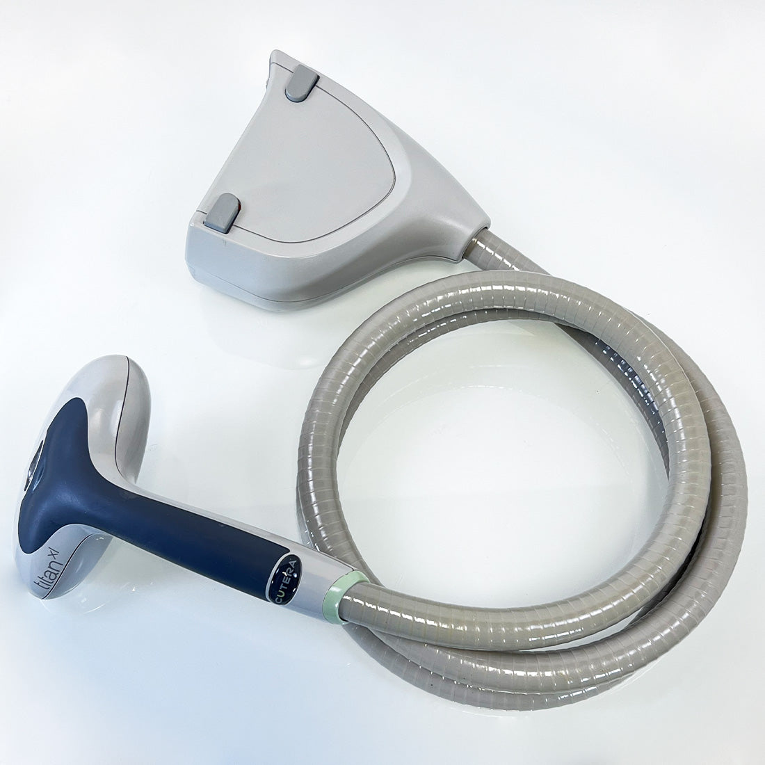 Cutera Xeo Laser Titan XL IPL Handpiece Skin Tightening Wrinkles 7000262T PARTS