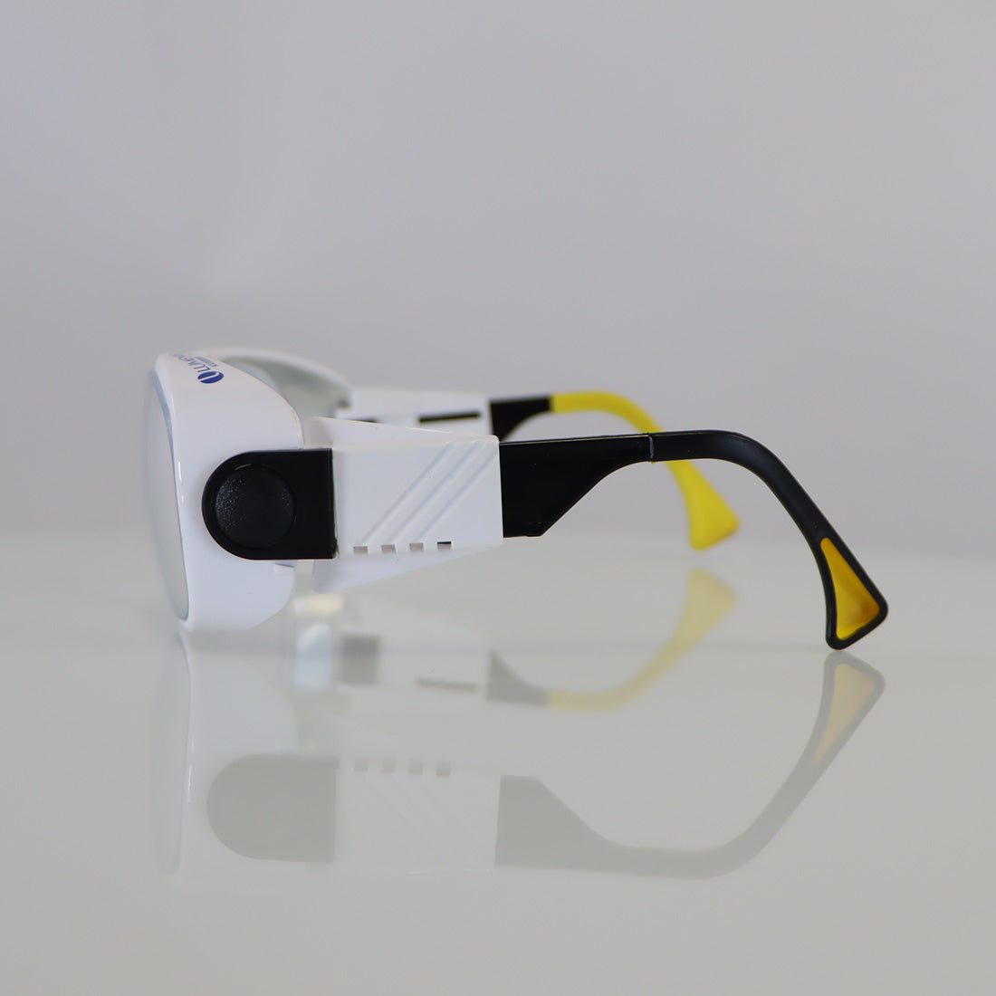 Lumenis C02 Laser Glasses White AX0000068 Eyewear Eye Protection 9000-11000