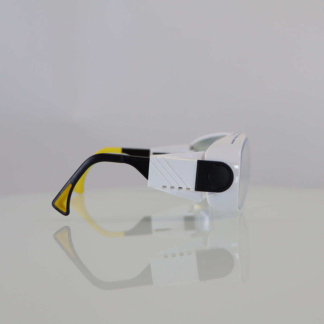 Lumenis C02 Laser Glasses White AX0000068 Eyewear Eye Protection 9000-11000