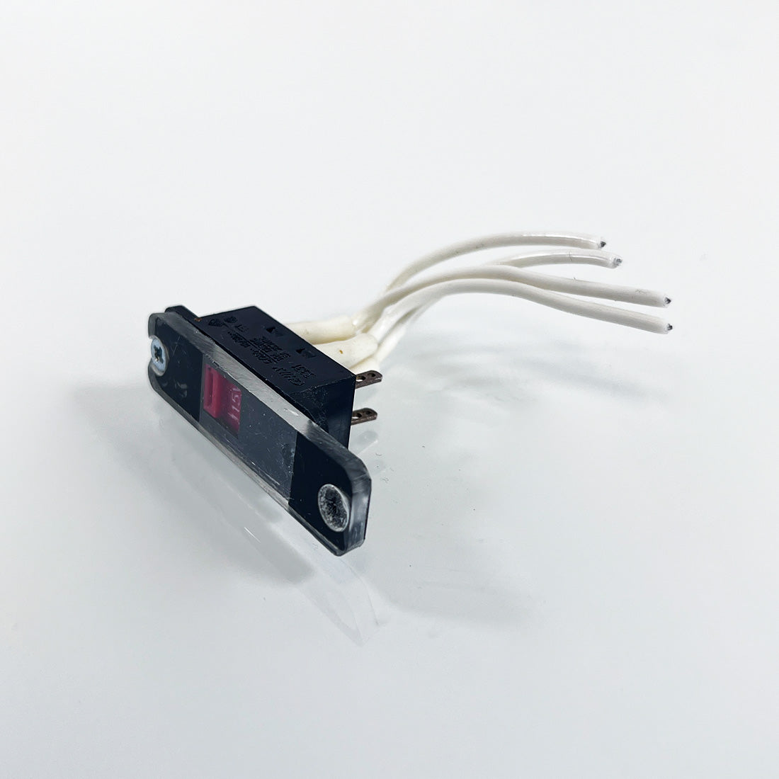 AeroLase LightPod Voltage Converter Switch 110 to 220 Volts Chily 3331