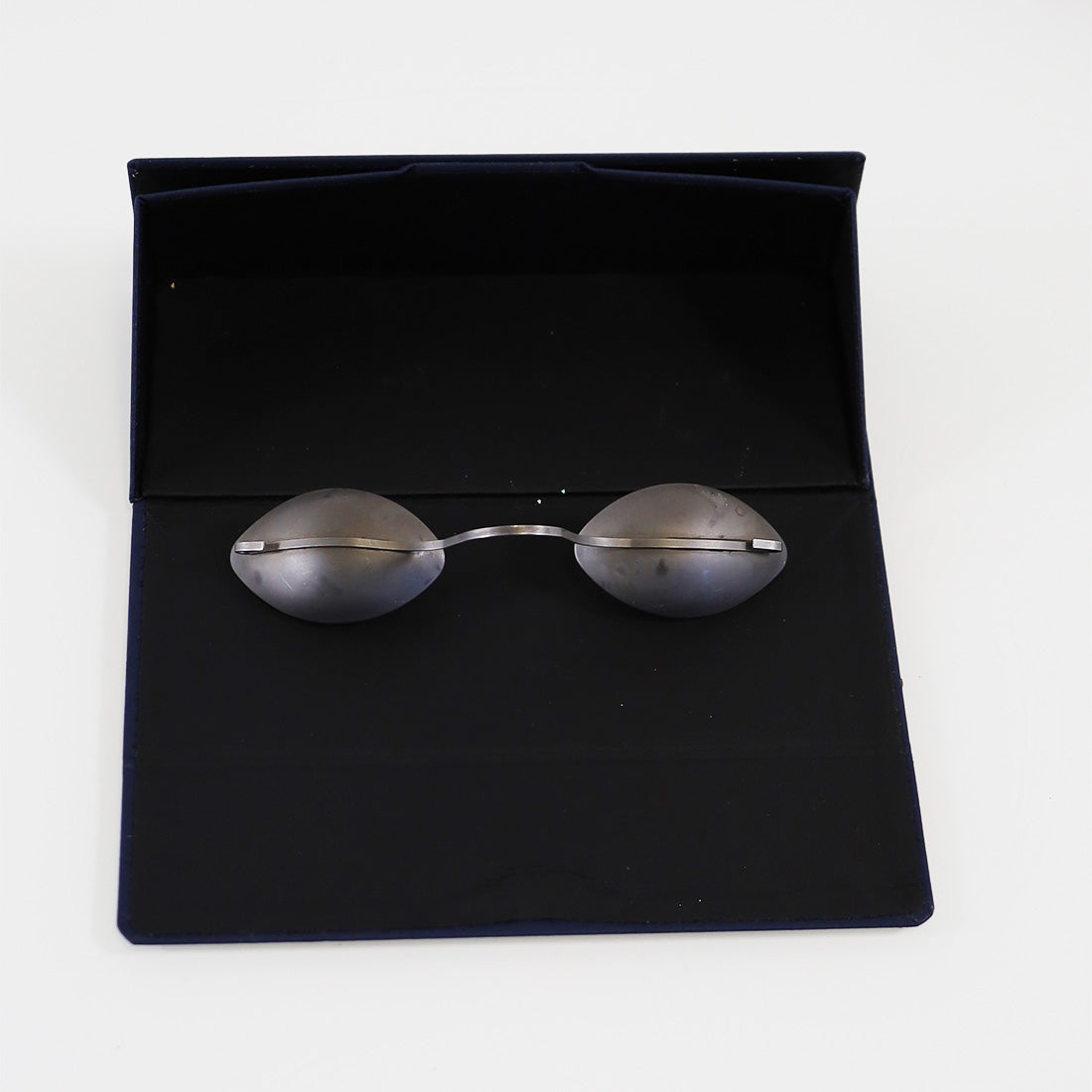 IPL Laser Metal Patient Eye Protection Shields Goggles Eyewear Glasses w/Case