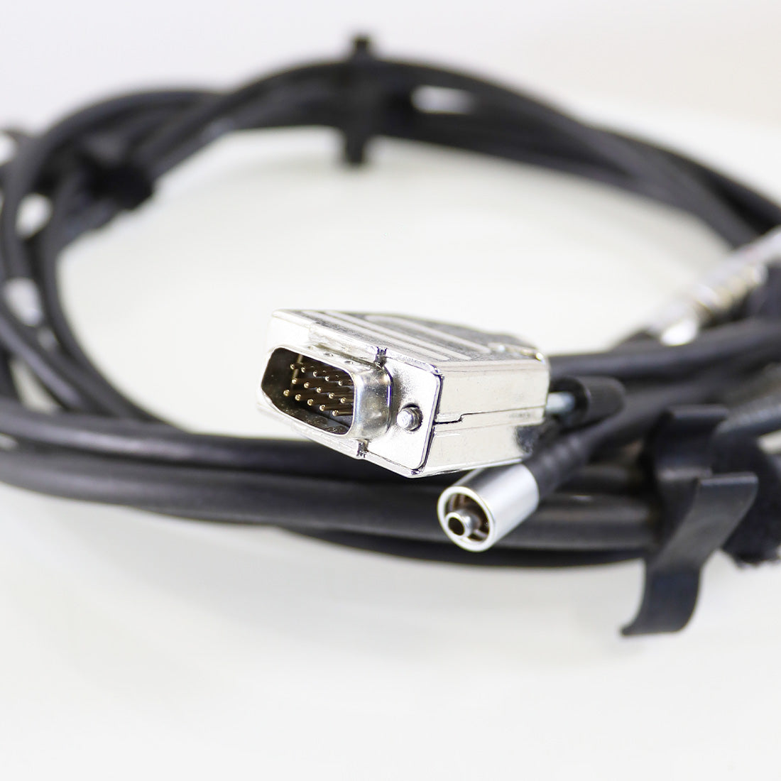 Aesthetic Laser Cable 16-Pin Round Male Connector 15-Pin Electrical Tubing