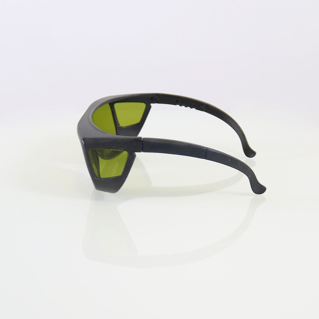 Dioptika Optic PPE IPL Safety Glasses Black Frame Green Lens 755nm 1064nm OD7+