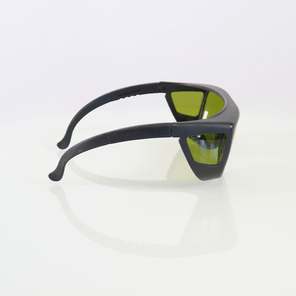 Dioptika Optic PPE IPL Safety Glasses Black Frame Green Lens 755nm 1064nm OD7+